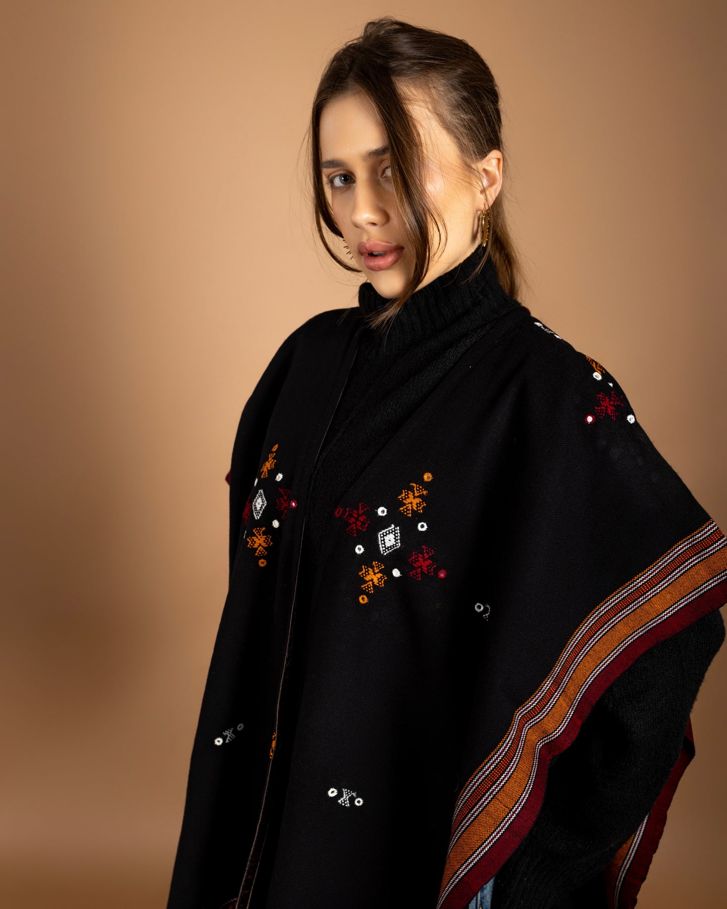 Ishtar Hand-Loomed Cape & Shawl | Black