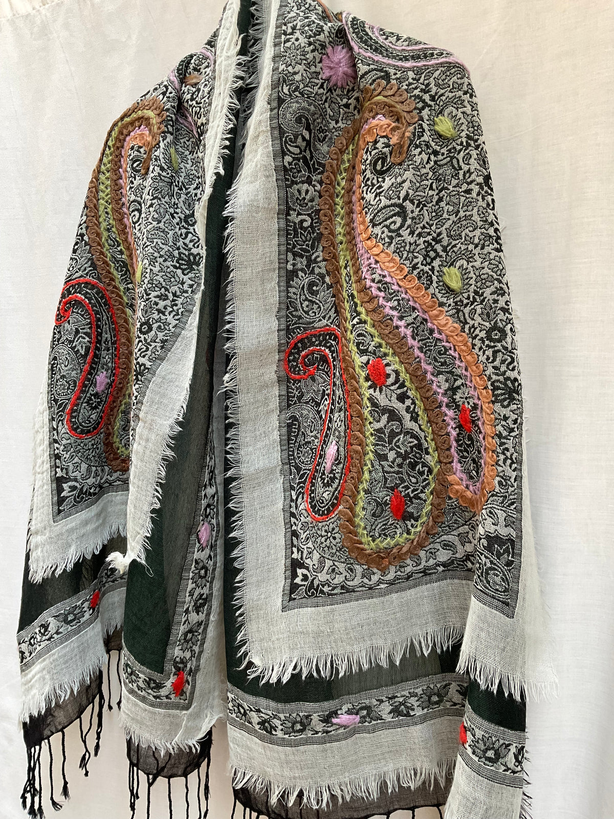 Tanvi Artisan 3 Layers Wool Scarf| Black